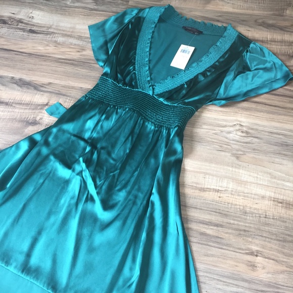 NWT - BCBGMaxAzria Silk Green Dress M - Picture 2 of 13